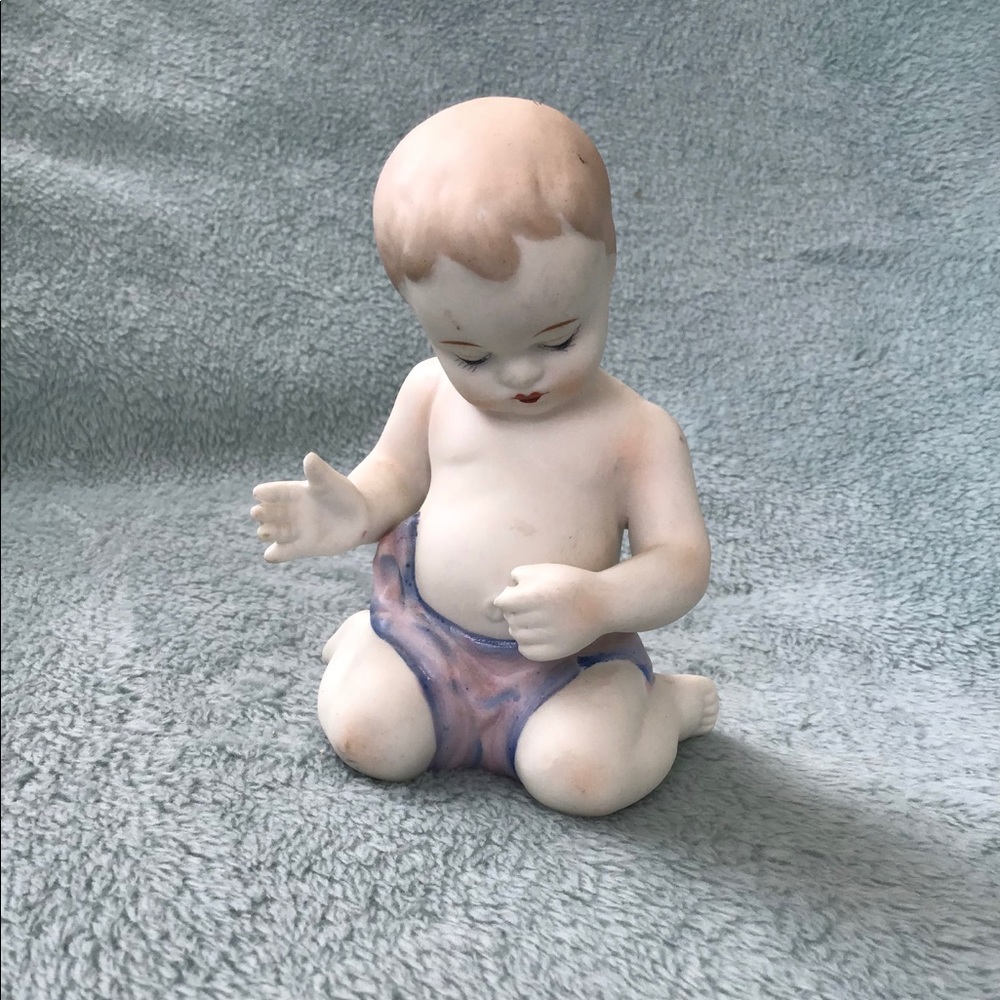 Vintage Bisque Baby Figurine #939